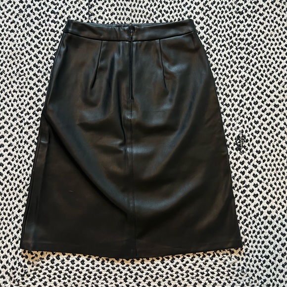 Women's Black Leather Skirt - Size 4 - Picture 2 of 3